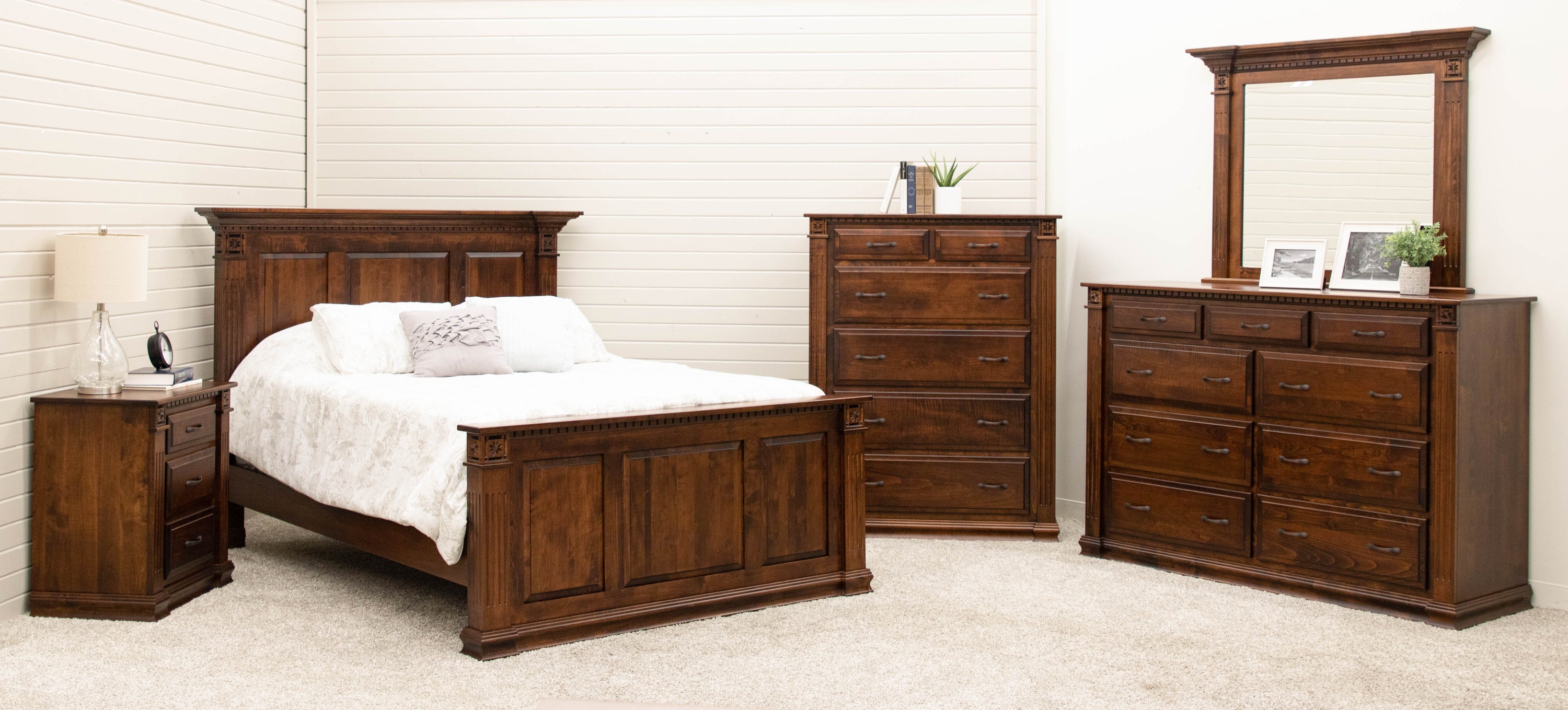 Holmesville Bedroom Set